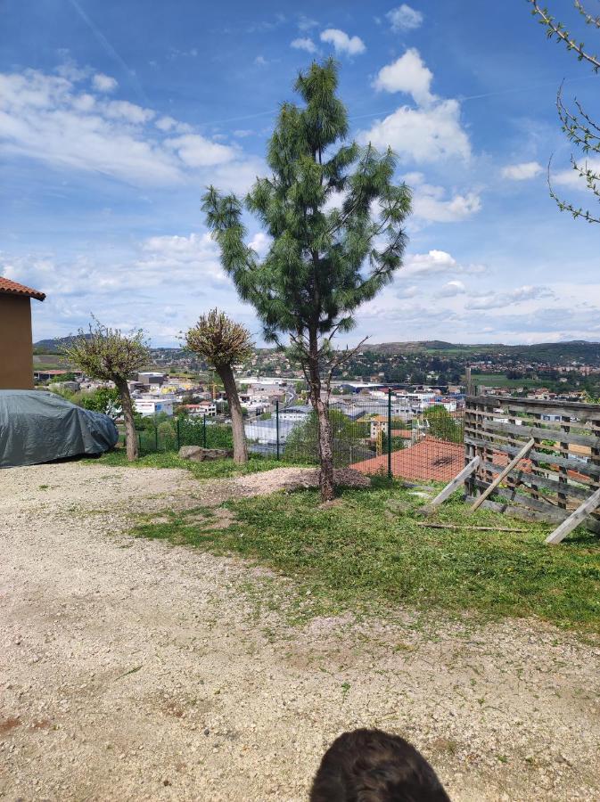 F2 Exterieur Lit King Size Brives-Charensac